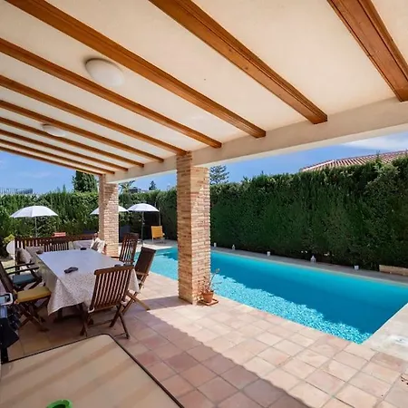 Balcones Villa